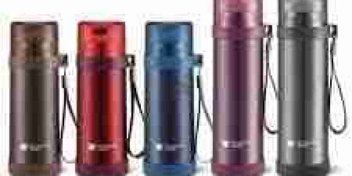 How Does a Wholesale Water Bottle Manufacturer Simulate Years of Use in Days? YuNeng Shows the Process